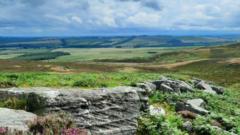Sir David Attenborough backs bid to buy estate