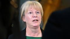 No changes to Scottish income tax plan, Robison says