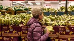 Trump to ease coffee and banana tariffs in Latin America trade deals