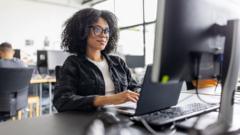 UK unemployment rate rises slightly to 5.1%