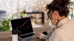 Over 700,000 graduates out of work and claiming benefits, analysis suggests