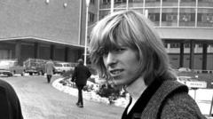 Early Bowie music available to stream for first time