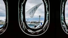 The extreme engineering of aircraft windows